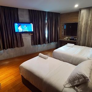 Insta Hotel Jb